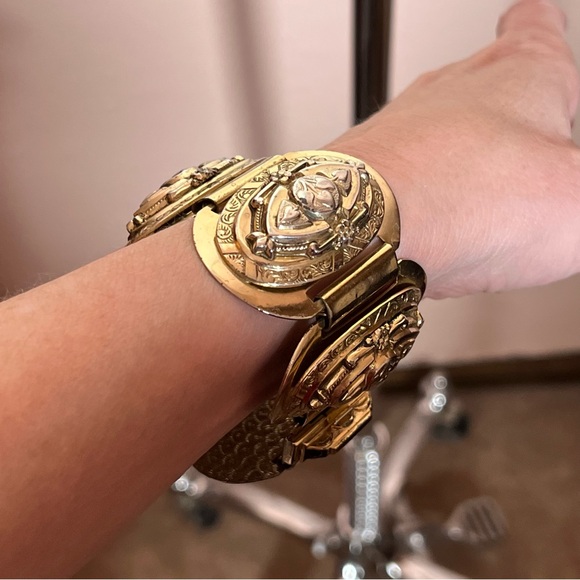 Vintage Victorian Goth Oversized cosplay medieval Renaissance Gold Bracelet - Picture 5 of 17
